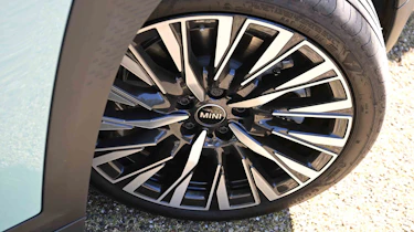 MINI Aceman LT - 19-inch alloy wheel