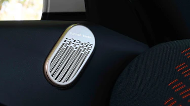 MINI Aceman LT - Harman Kardon sound system