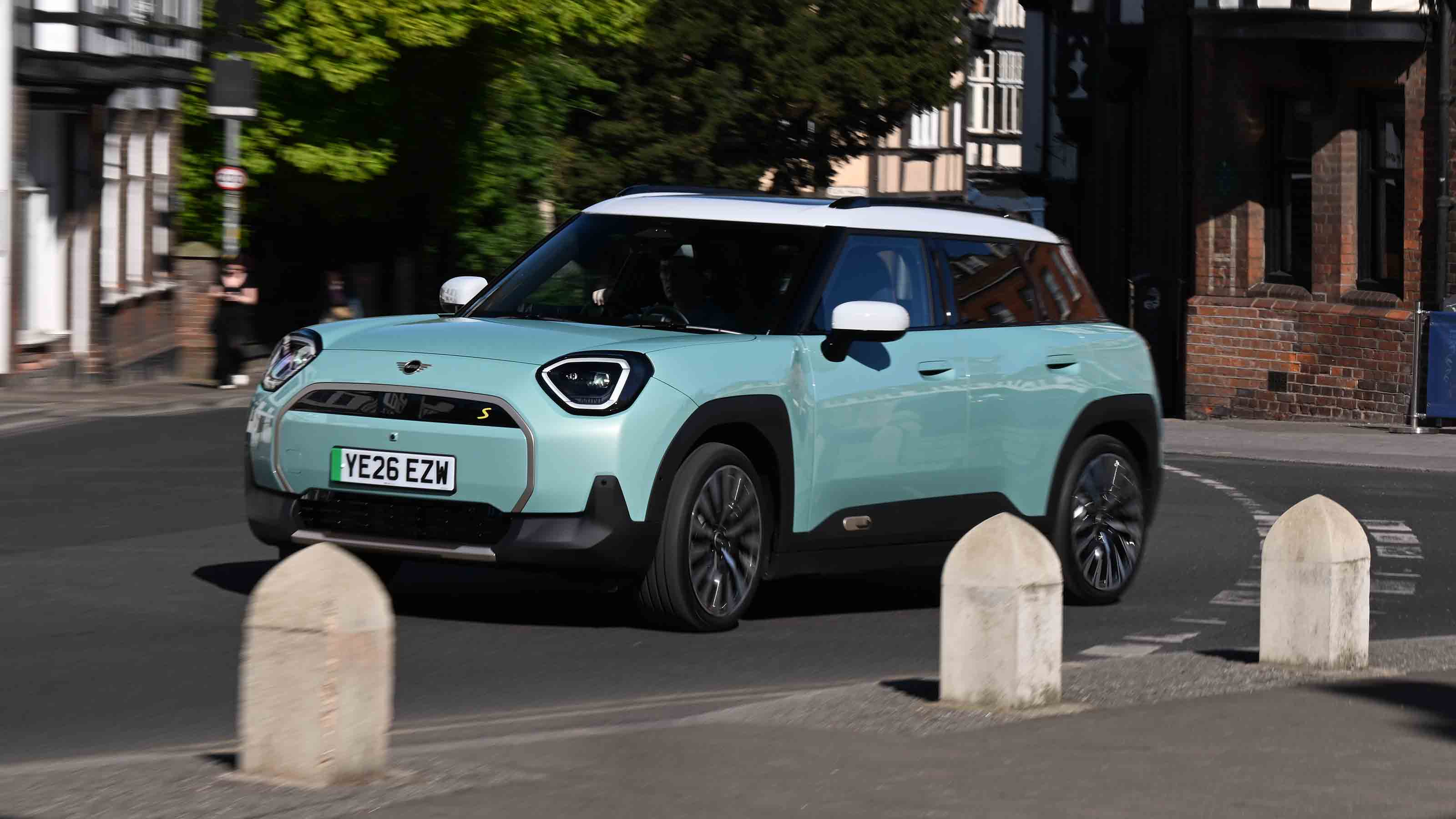 MINI Aceman LT - front corner