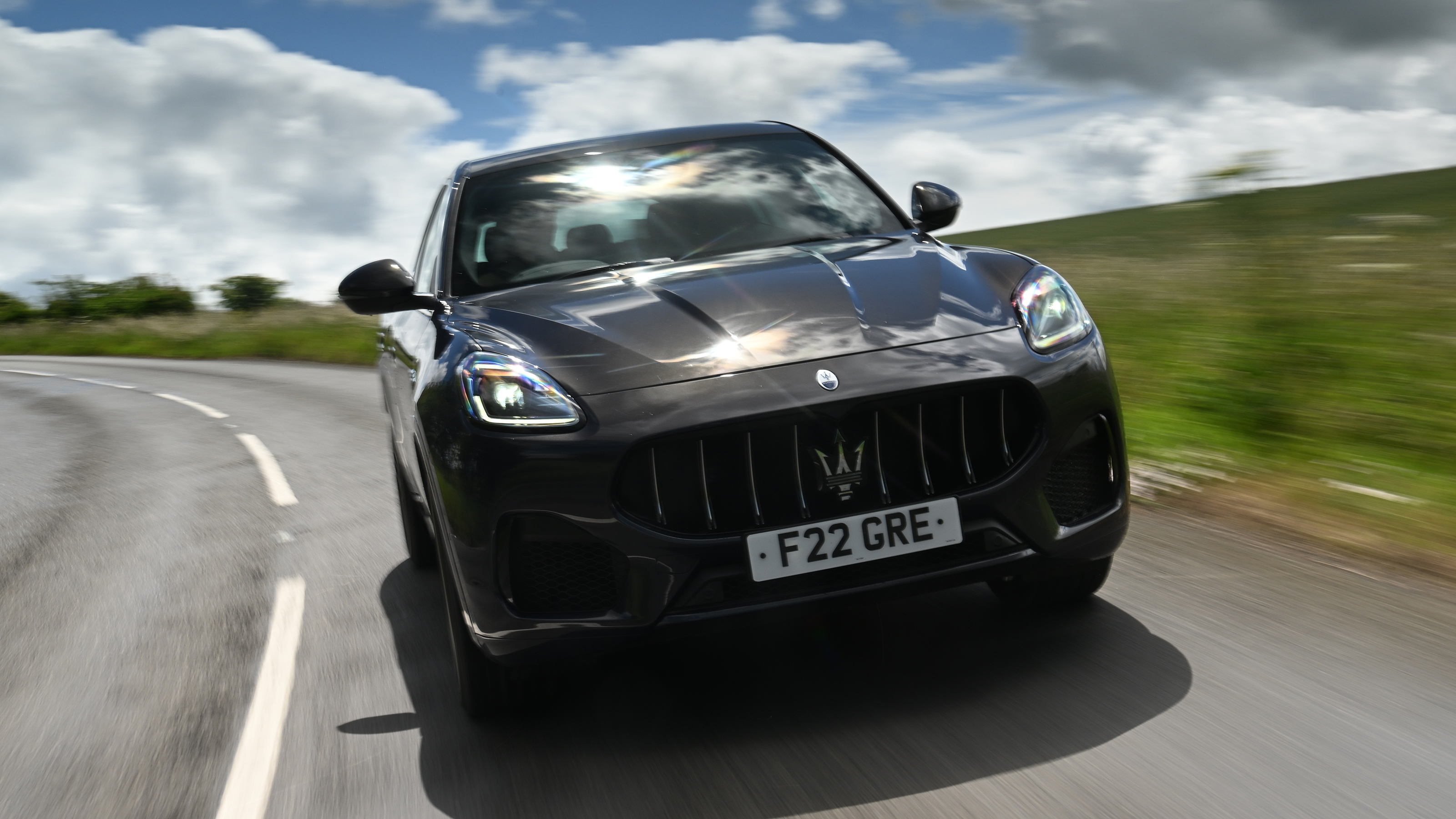 New Maserati Grecale 300 - front action