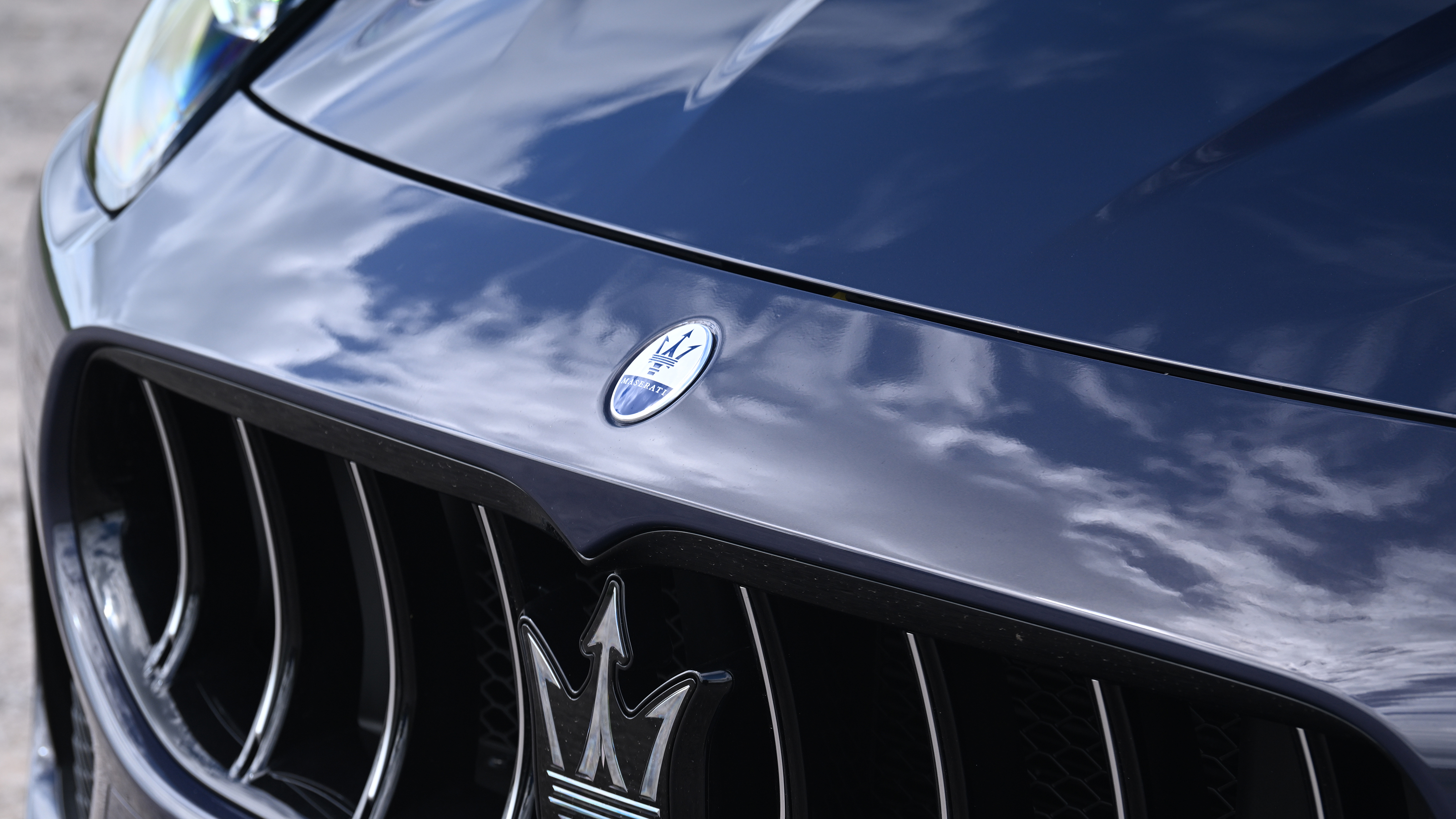 New Maserati Grecale 300 - front grille
