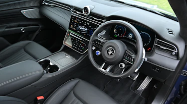 New Maserati Grecale 300 - front interior