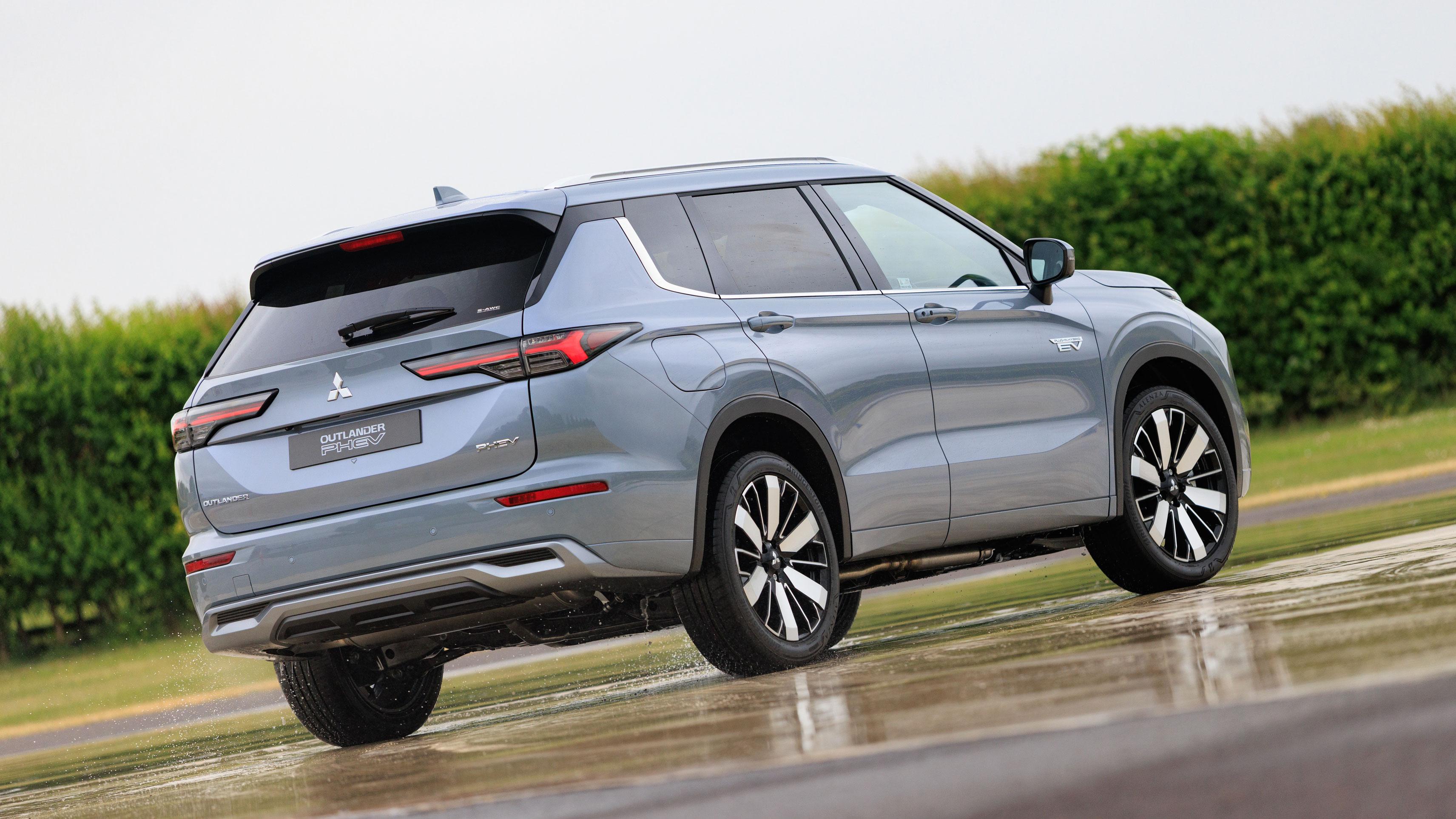Mitsubishi Outlander PHEV - rear