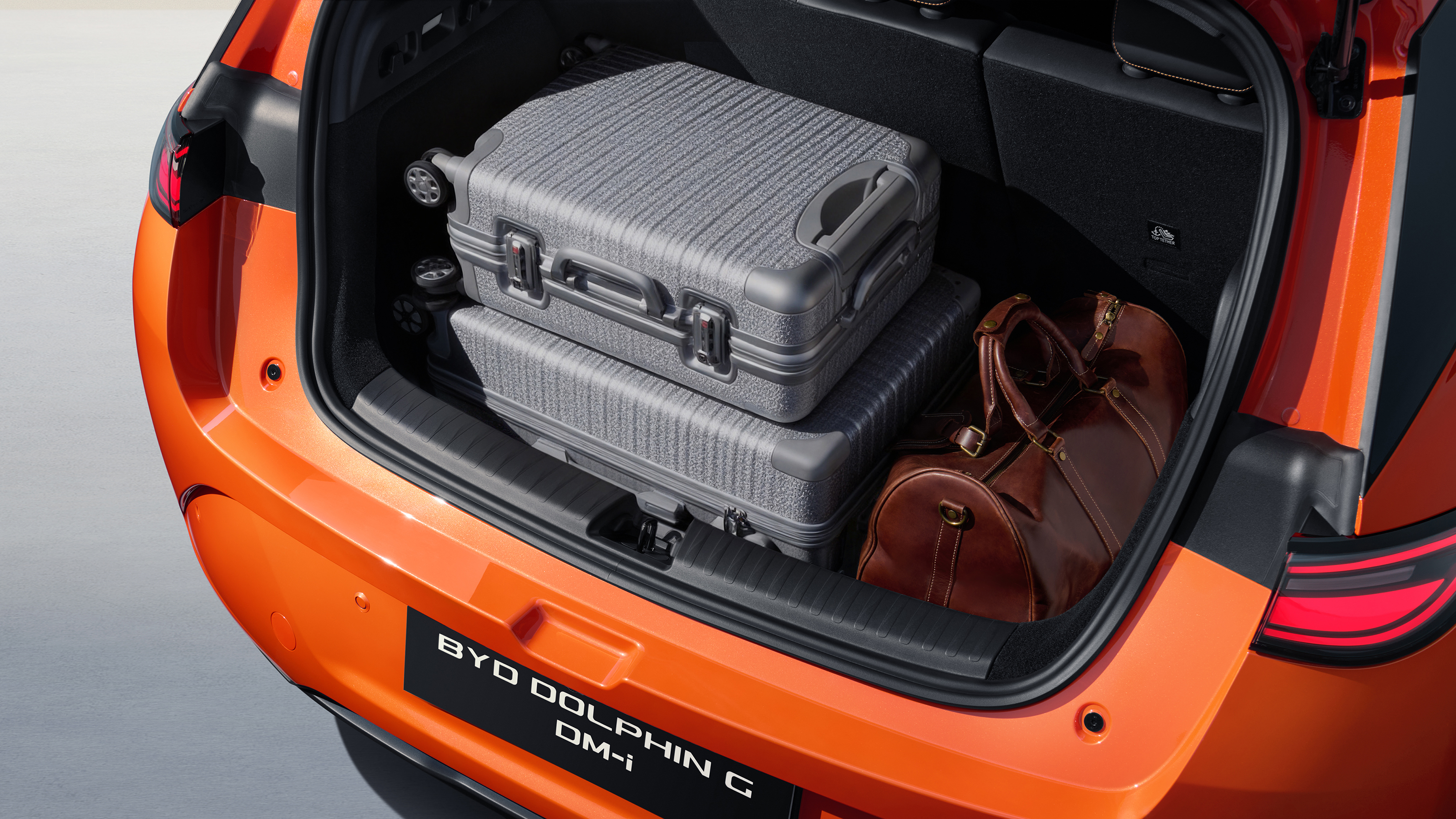 BYD Dolphin G DM-i - boot space