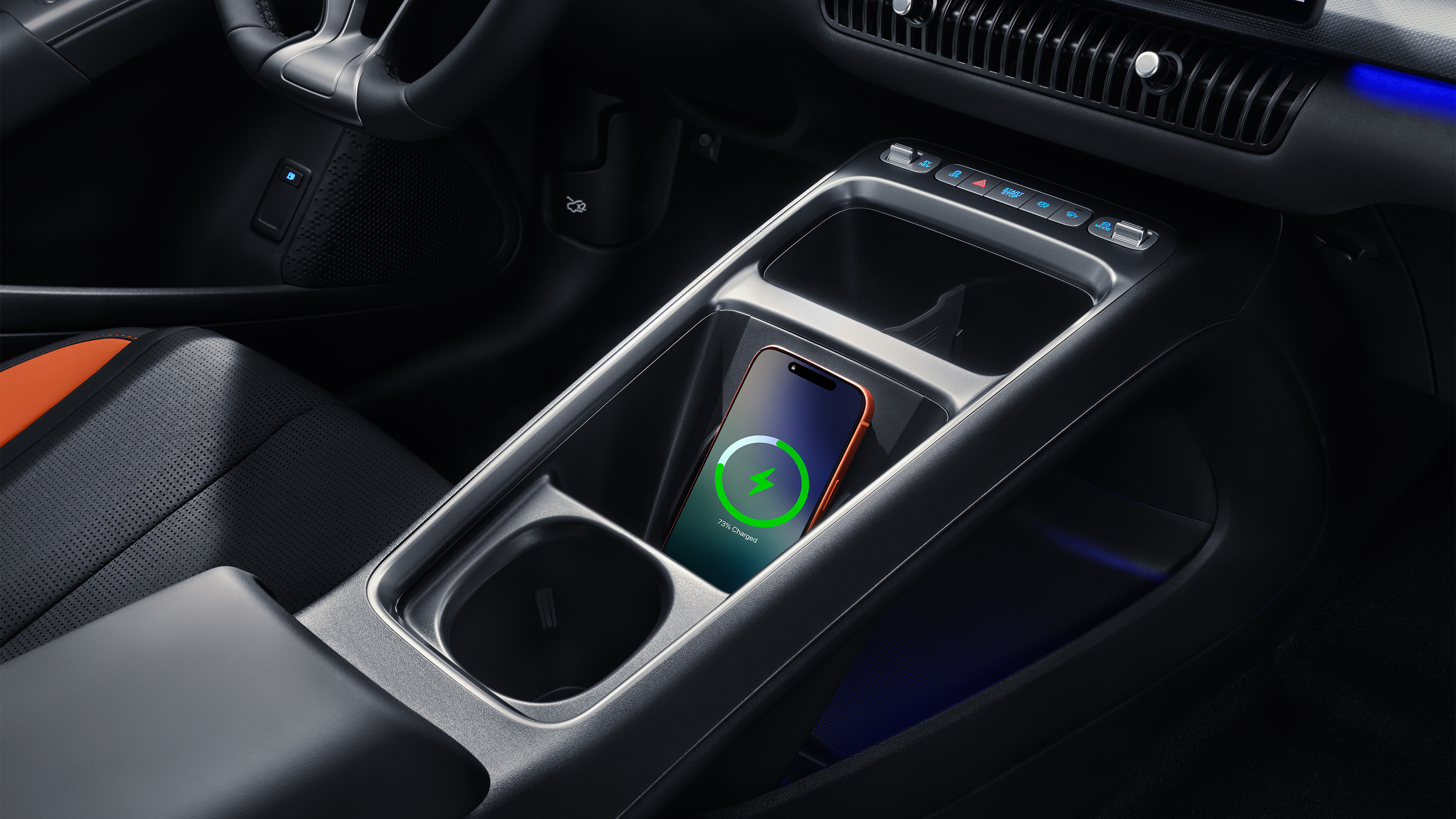 BYD Dolphin G DM-i - centre console