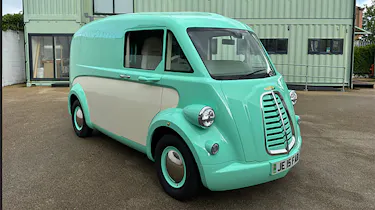 New Morris JE electric van - front