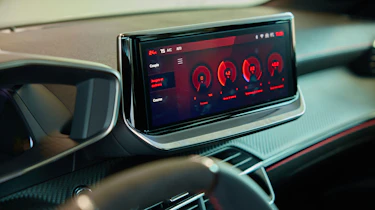 Peugeot E-208 GTi - screen
