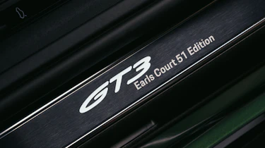 Porsche 911 GT3 Earls Court 51 Edition - sill