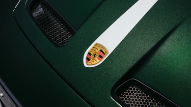 Porsche 911 GT3 Earls Court 51 Edition - Porsche badge
