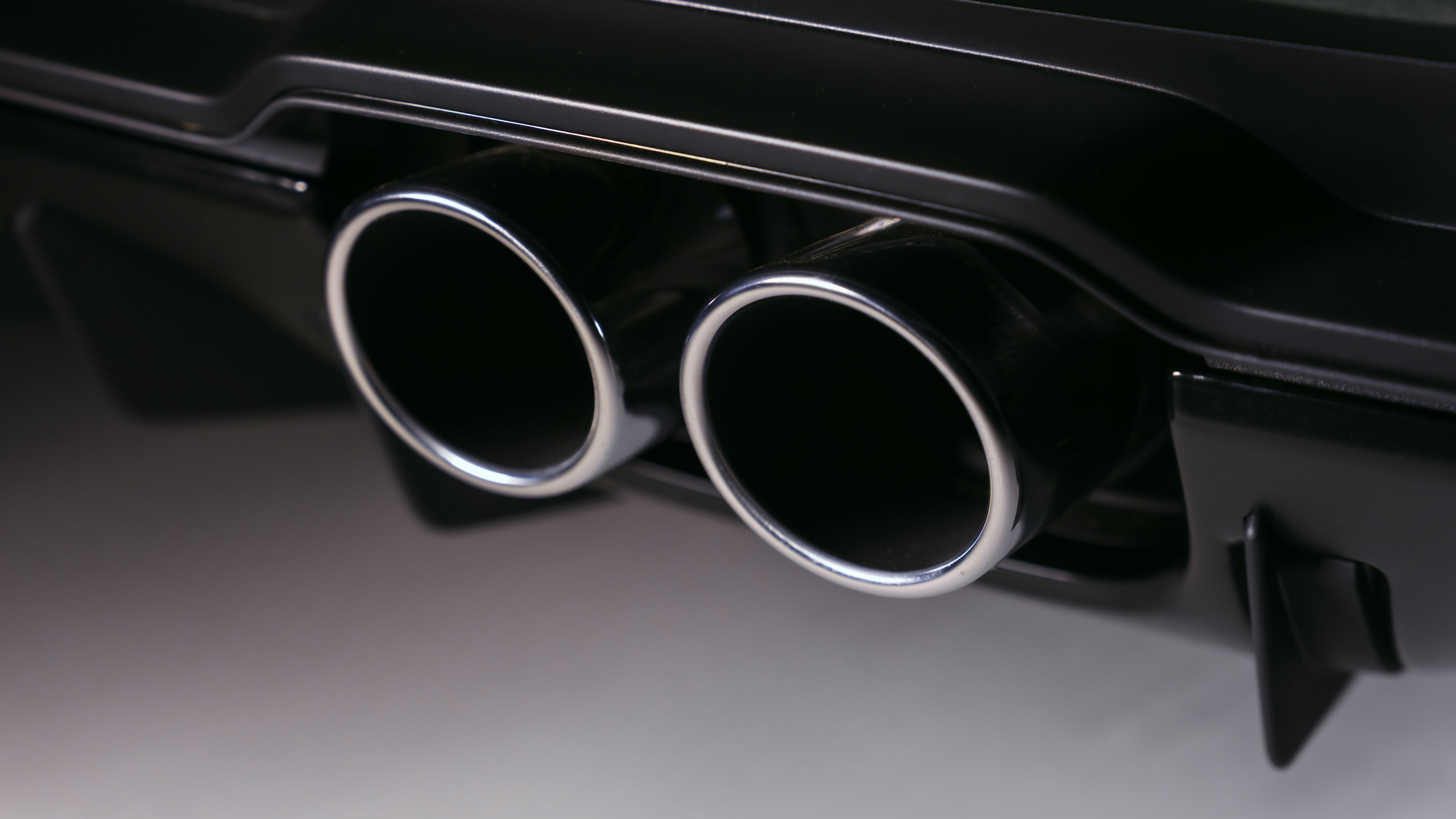 Porsche 911 GT3 Earls Court 51 Edition - exhaust