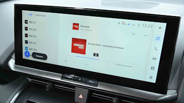 Toyota C-HR - infotainment, radio
