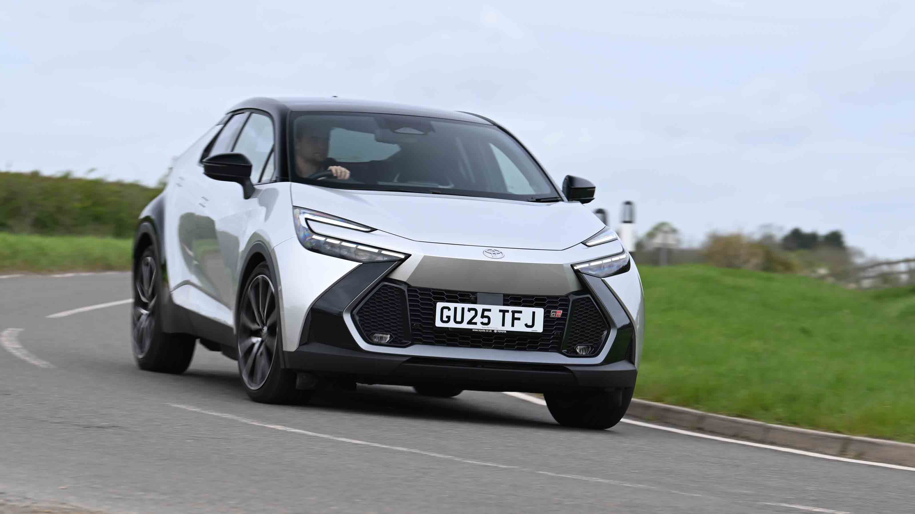 Toyota C-HR - front cornering, alternative