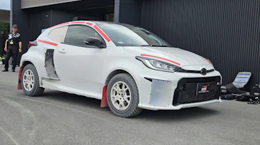 Toyota mid-engined prototype - white front 3/4