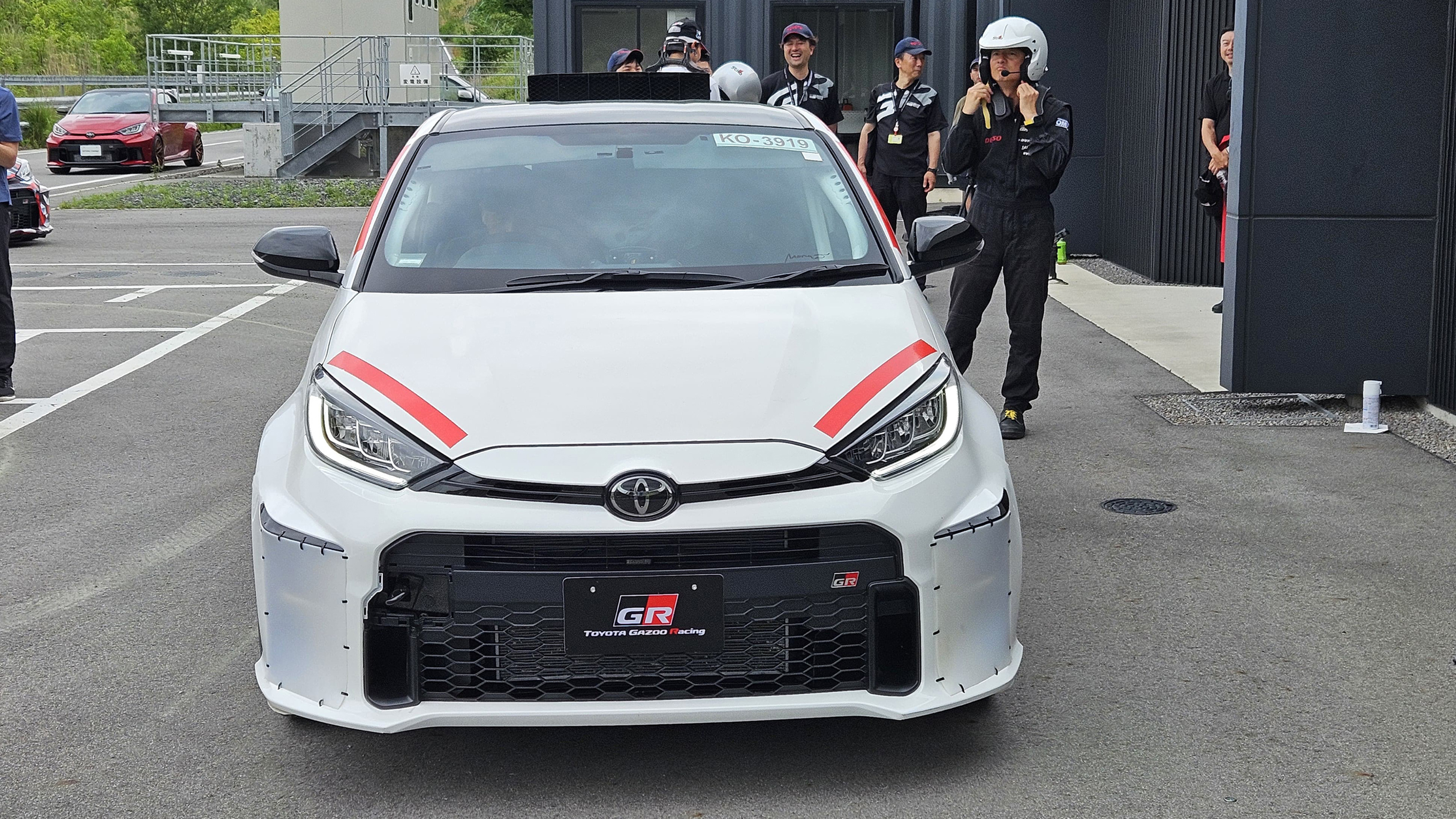 Toyota mid-engined prototype - white front end