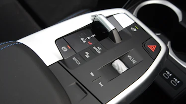 Used BMW X1 Mk3 controls