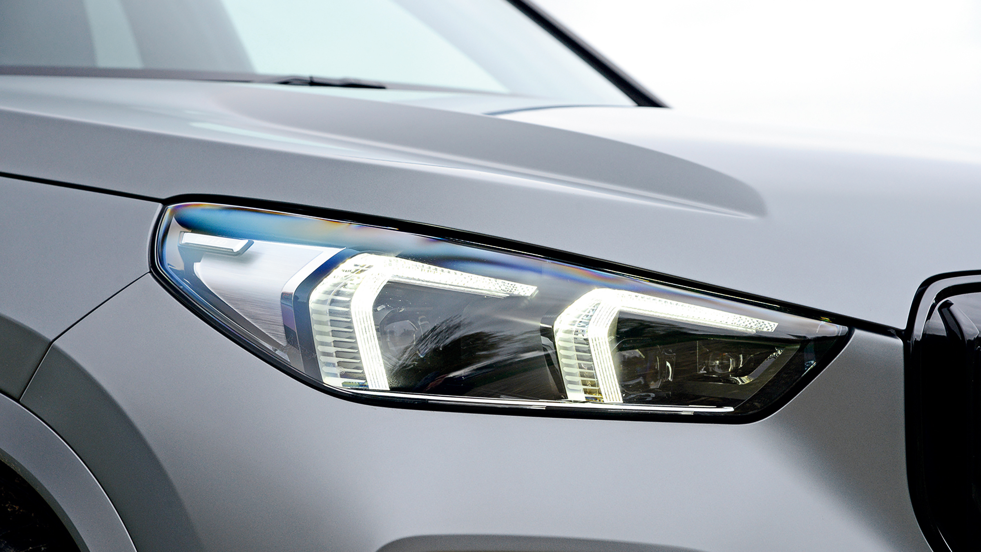 Used BMW X1 Mk3 light