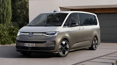 VW Caravelle - front 3/4