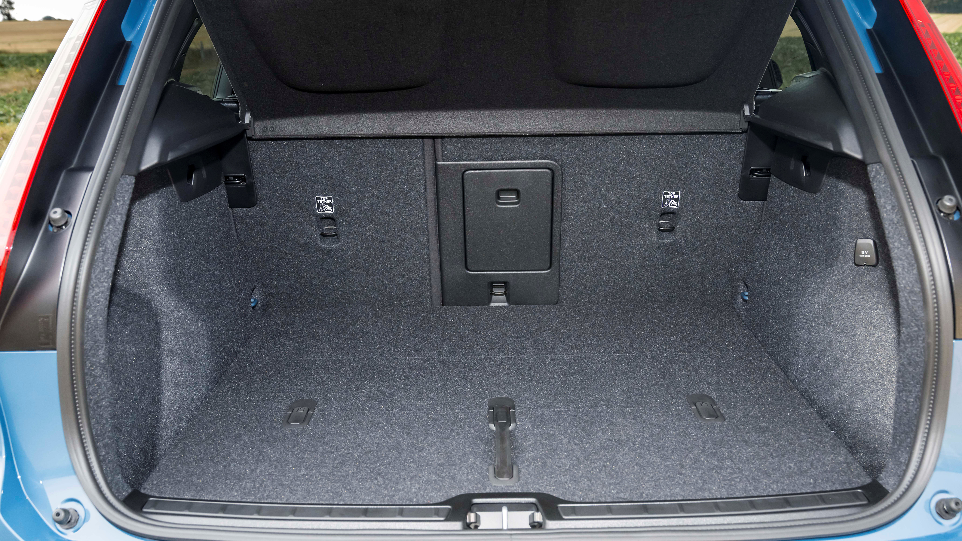 Volvo XC40 - boot