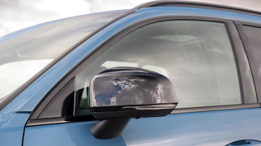 Volvo XC40 - door mirror