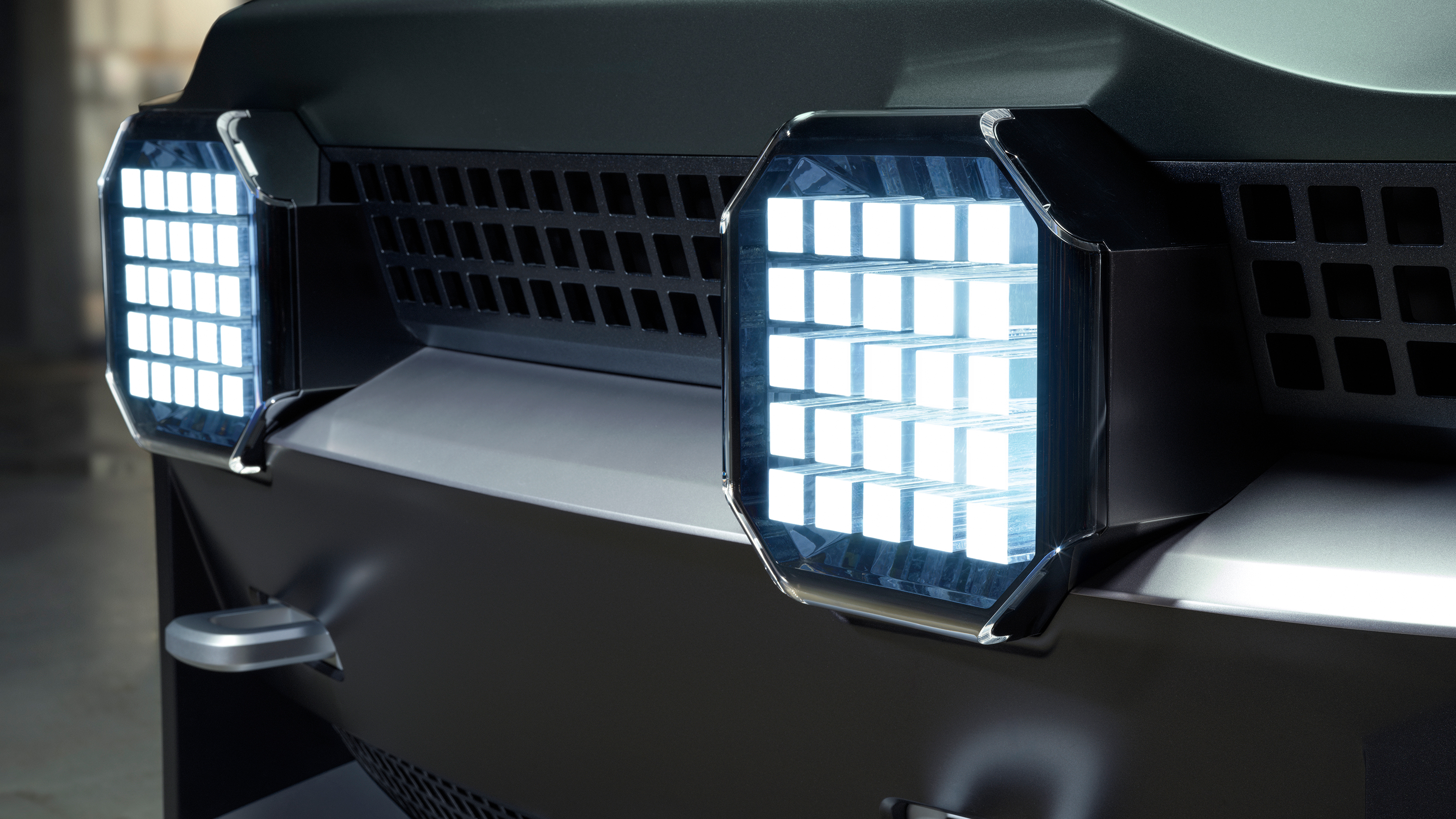 Aston Martin Dreadnought - foglight 