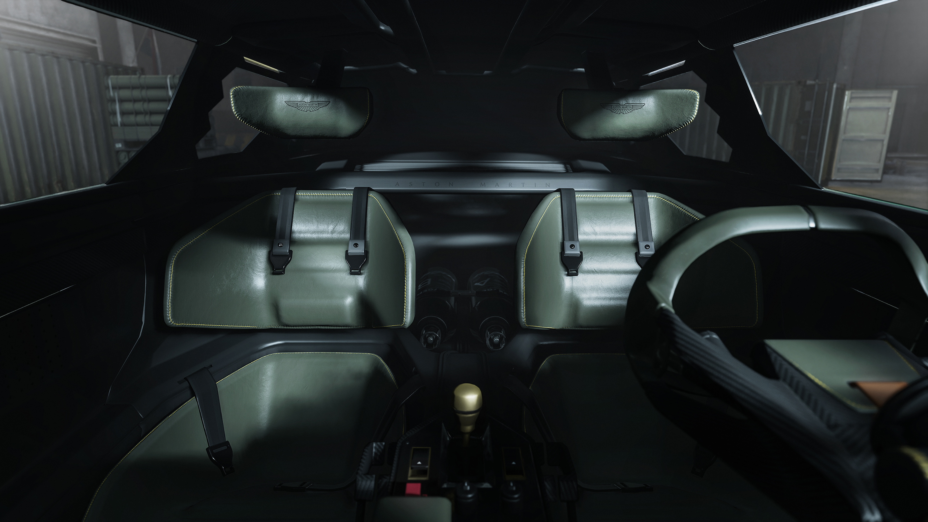 Aston Martin Dreadnought - seats