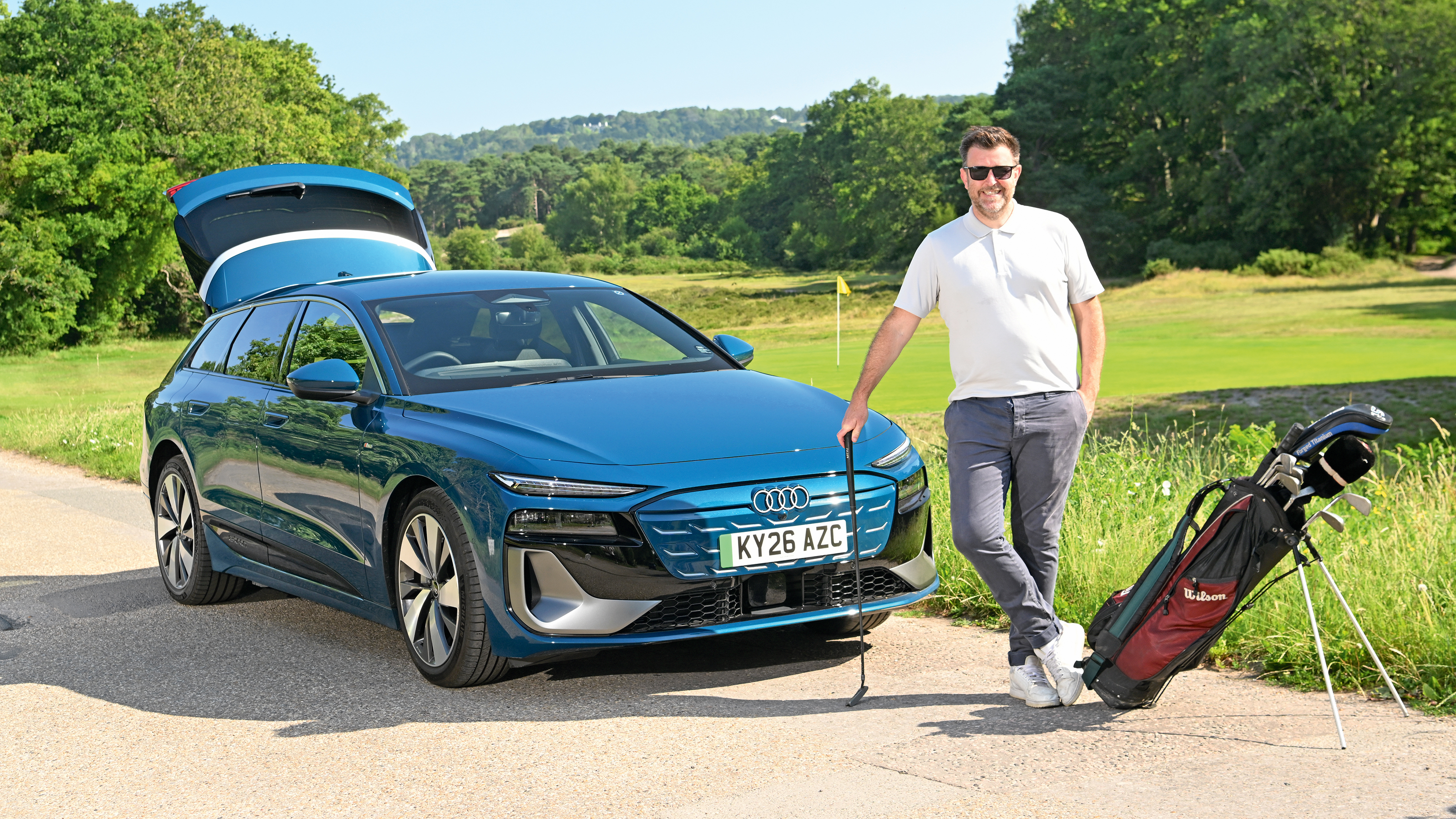 Audi A6 Avant S line e-tron Performance - golfing