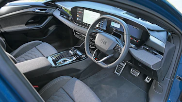 Audi A6 Avant S line e-tron Performance - interior