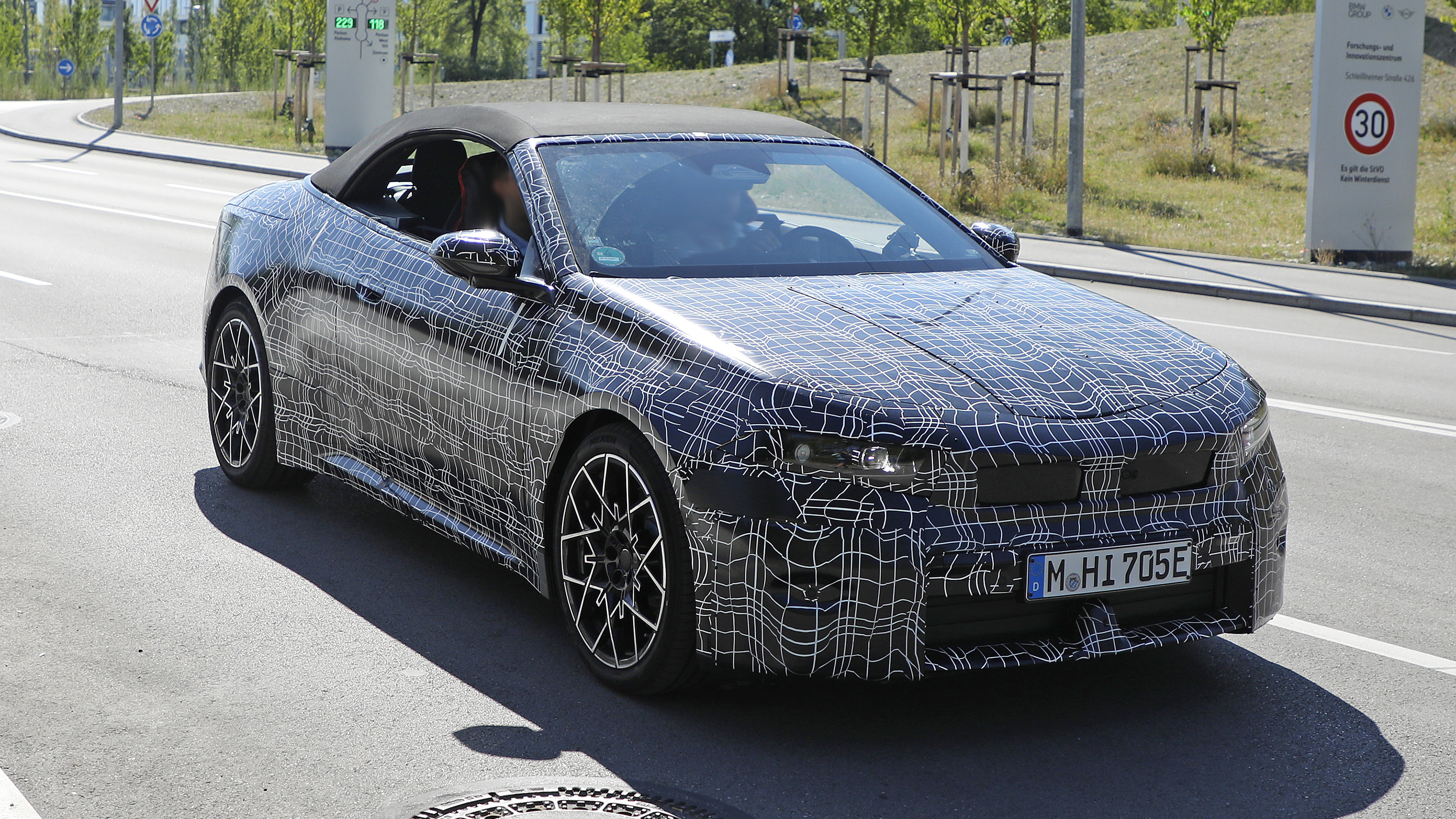 BMW i4 Convertible spy shots - front 3/4