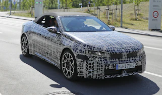 BMW i4 Convertible spy shots - front 3/4