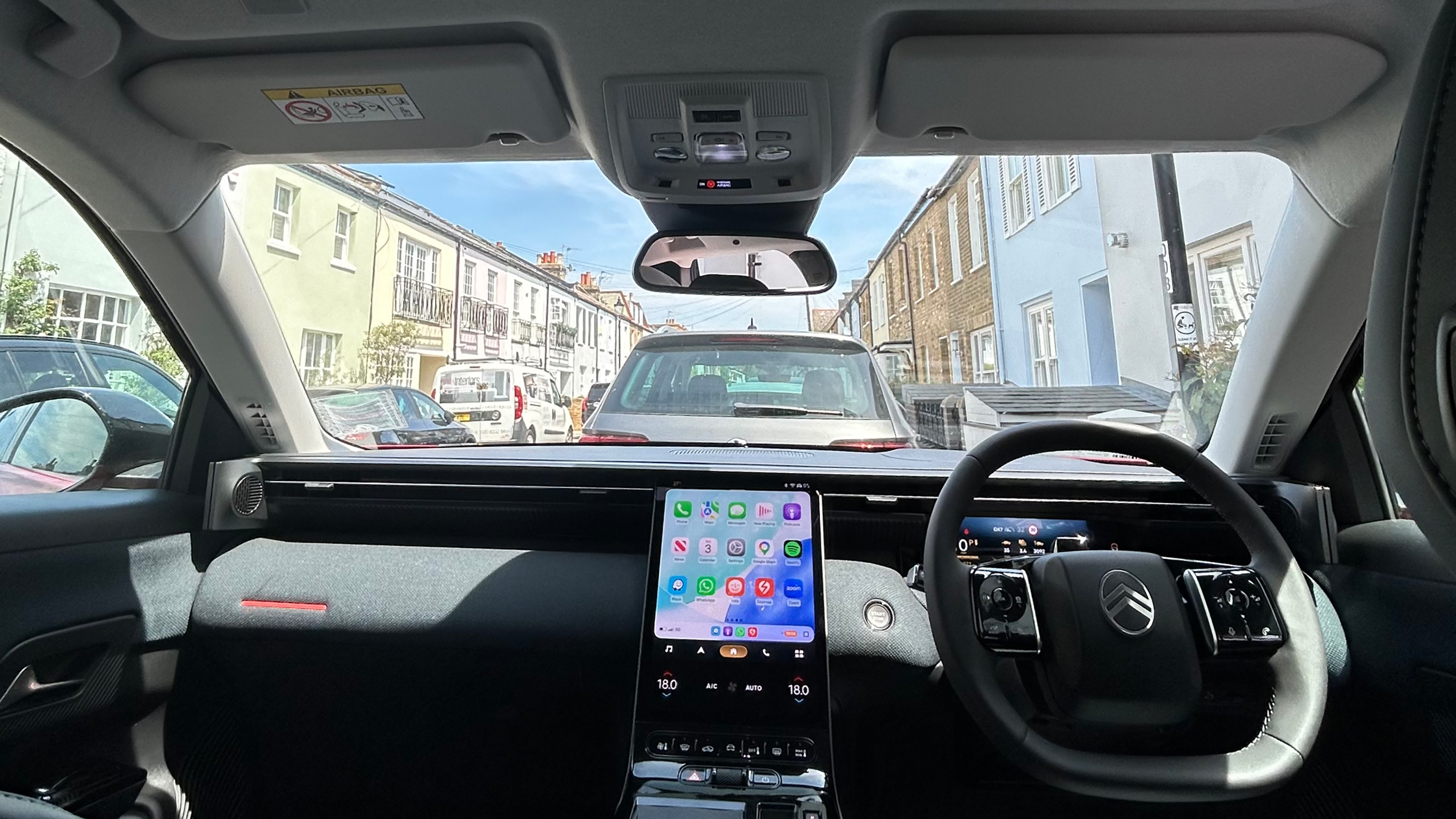 Citroen e-C5 Aircross - bright cabin