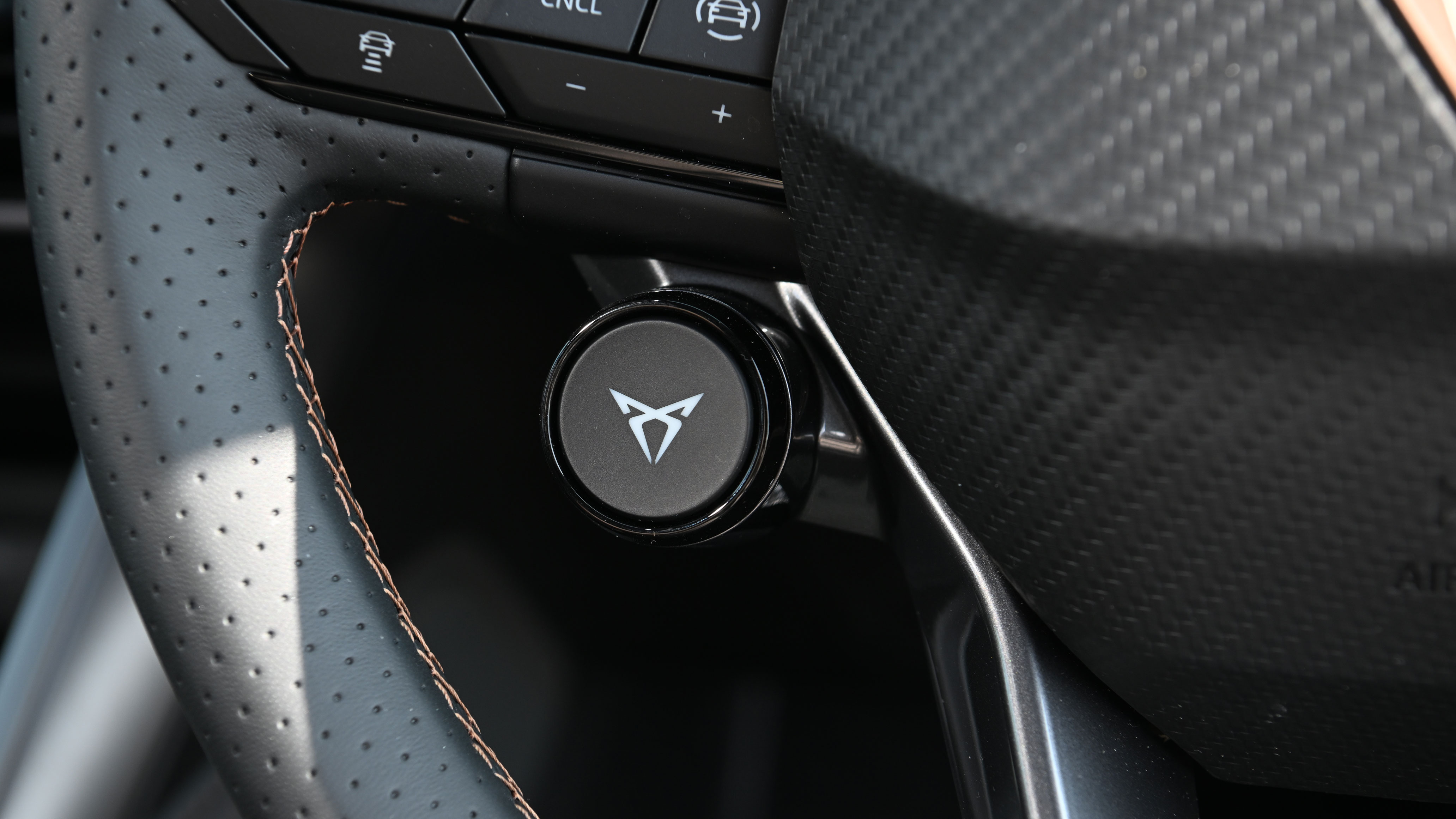 Cupra Formentor VZ5 2026 UK - Cupra button