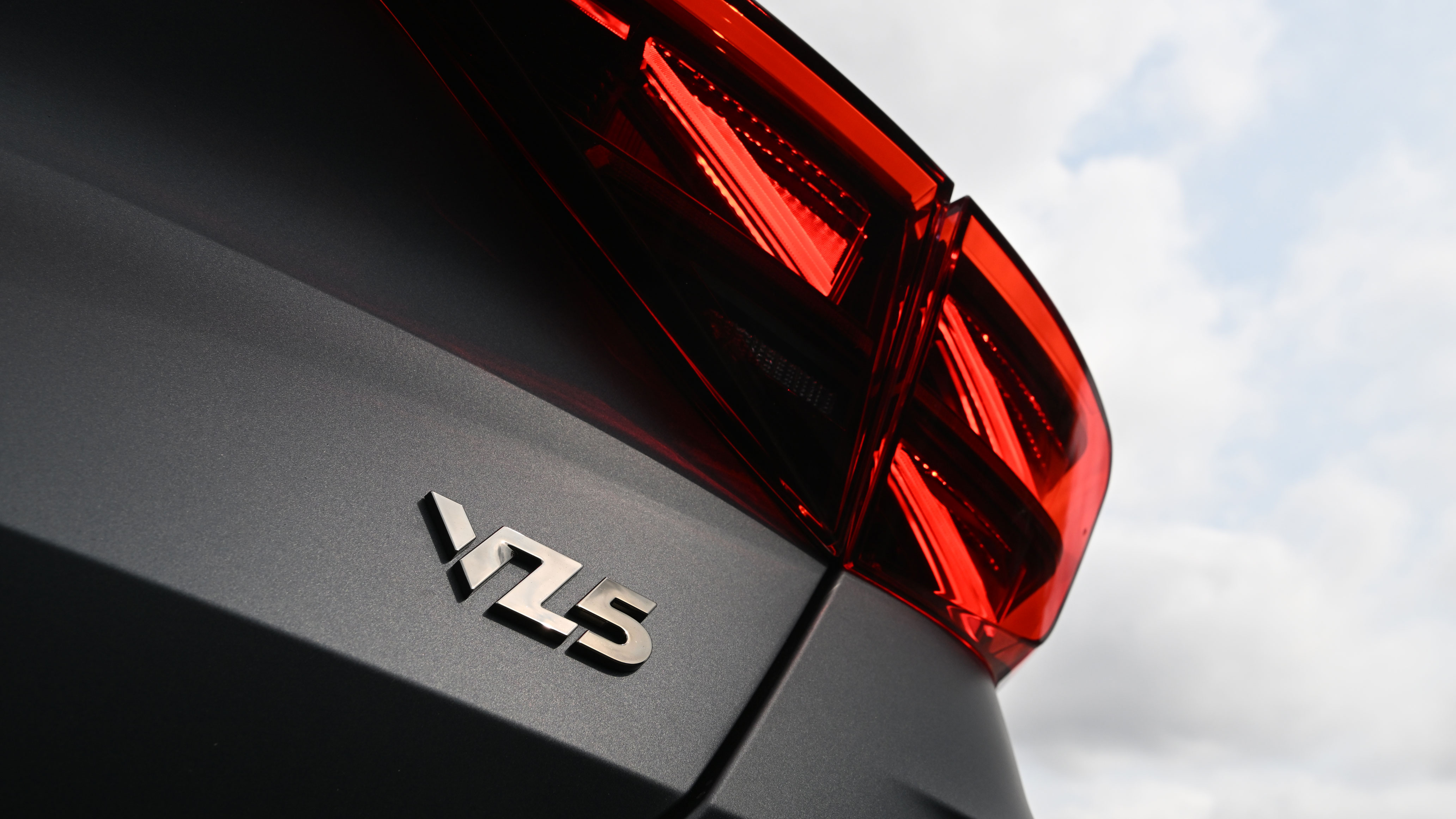Cupra Formentor VZ5 2026 UK - VZ5 badge