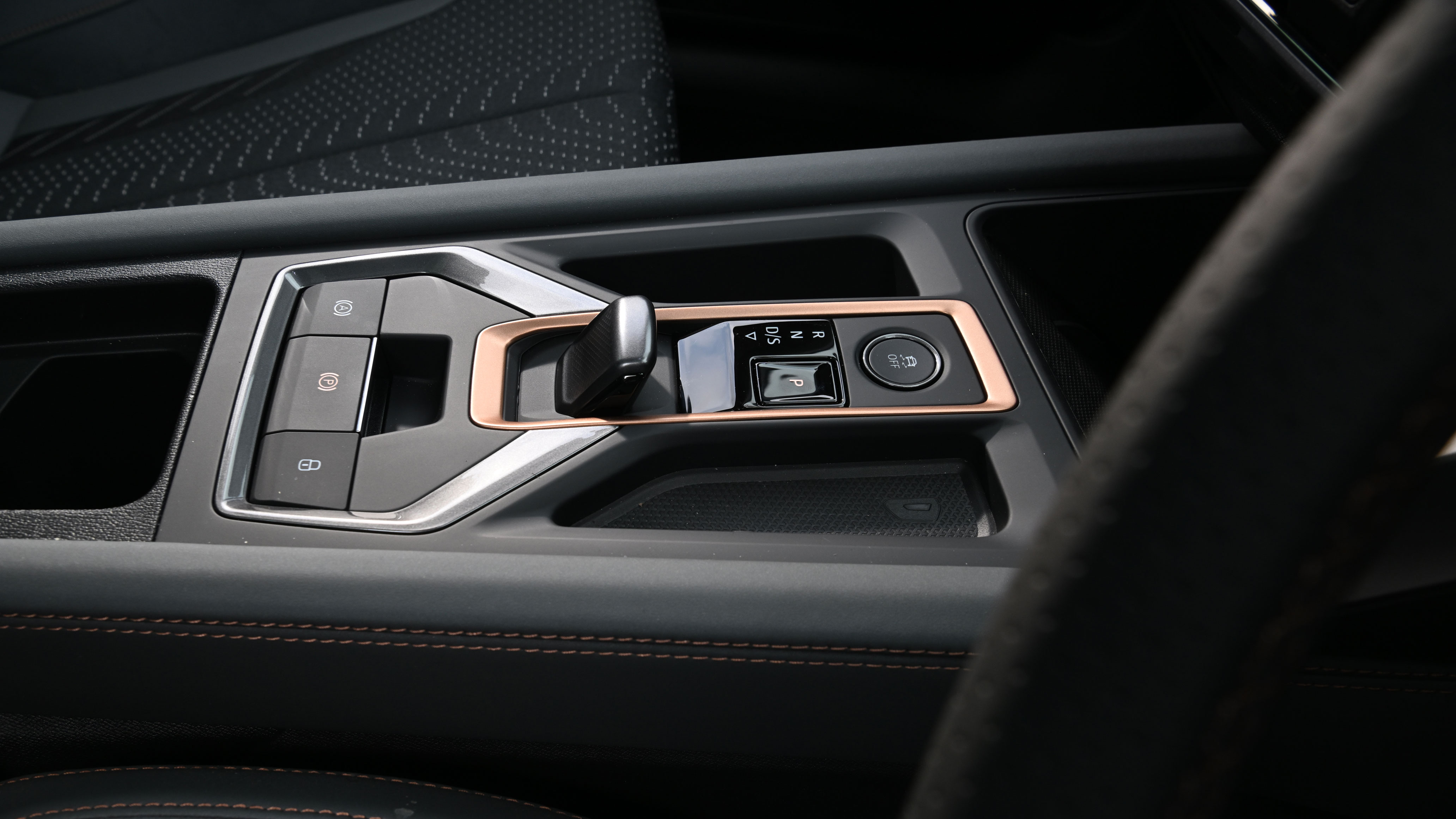 Cupra Formentor VZ5 2026 UK - centre console