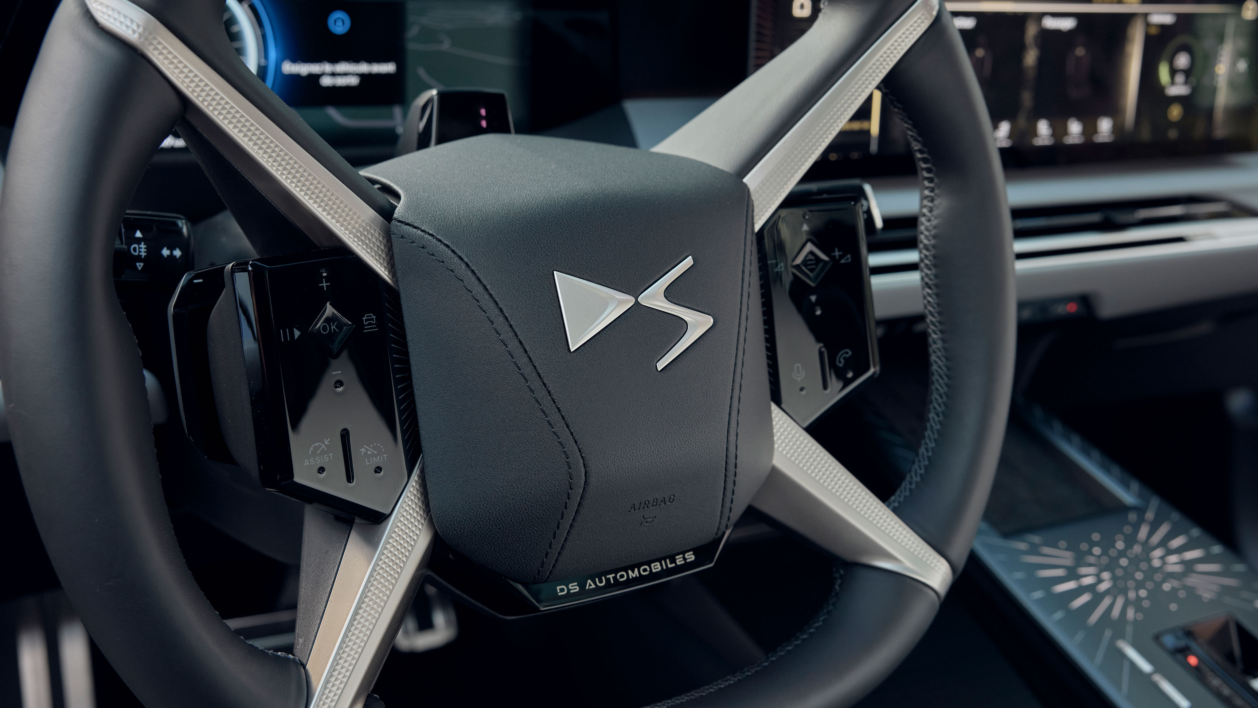 DS No7 - steering wheel