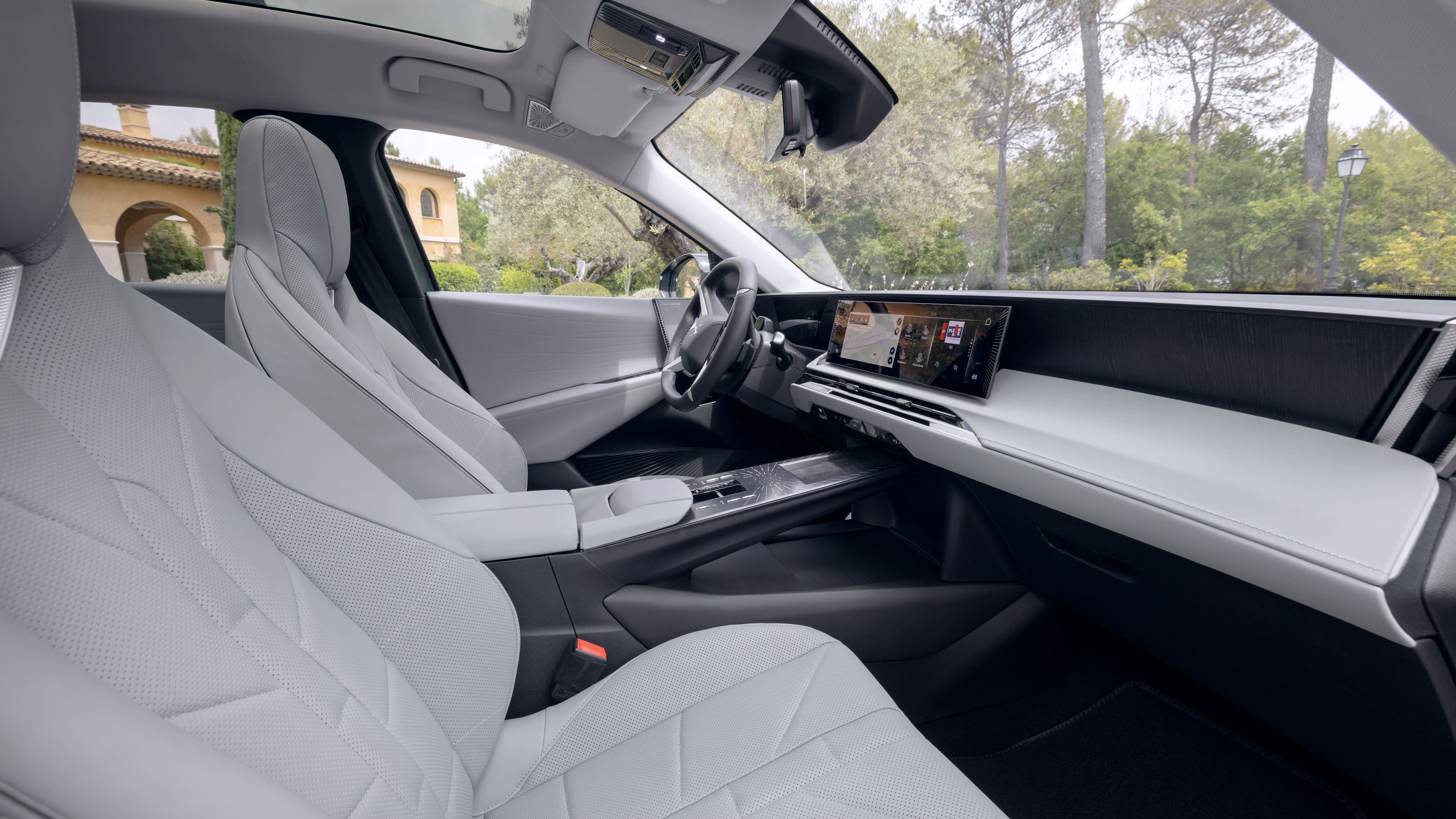DS No7 - front seats