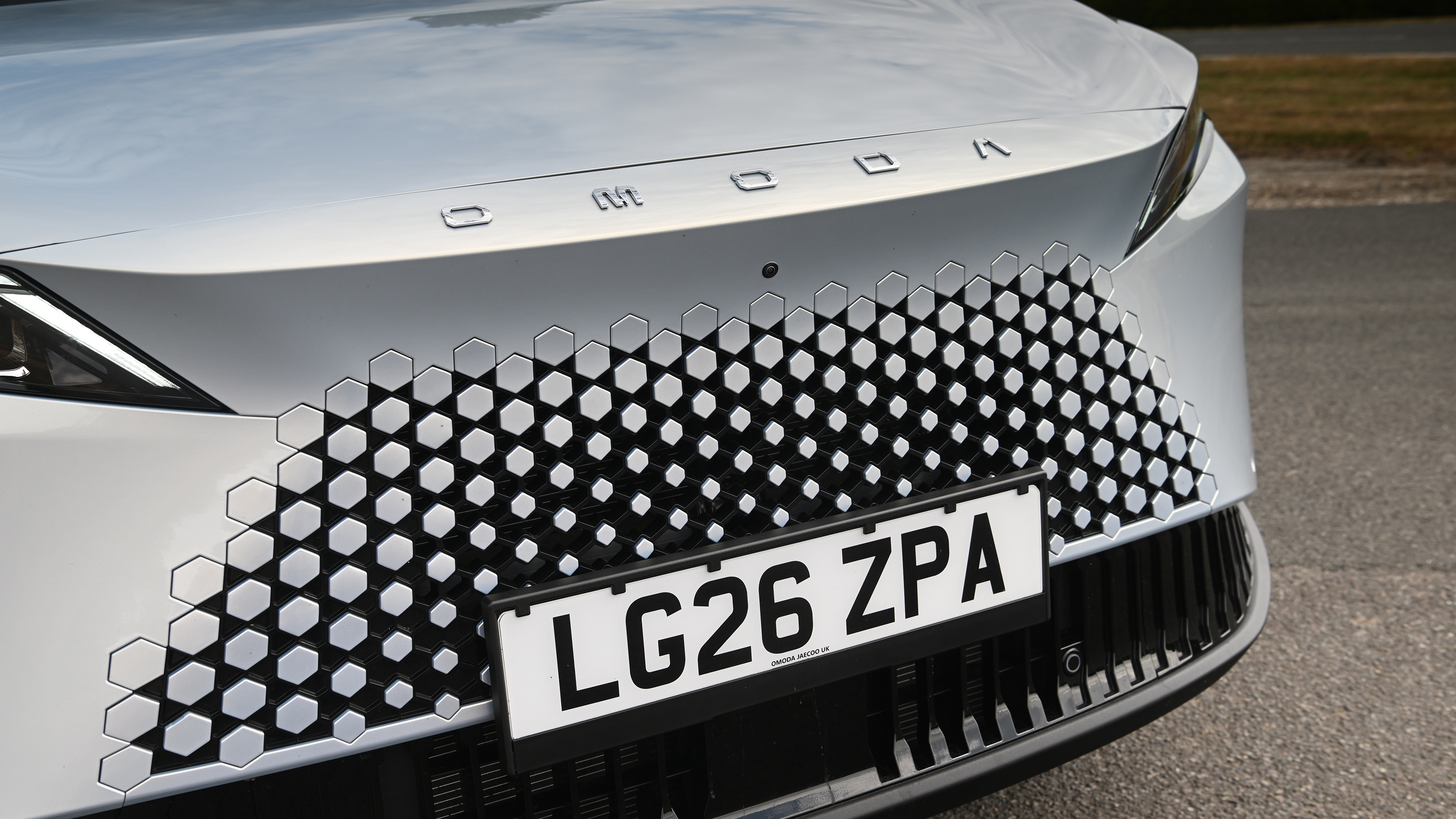 Omoda 7 SHS-P Noble Tech - grille