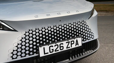 Omoda 7 SHS-P Noble Tech - grille