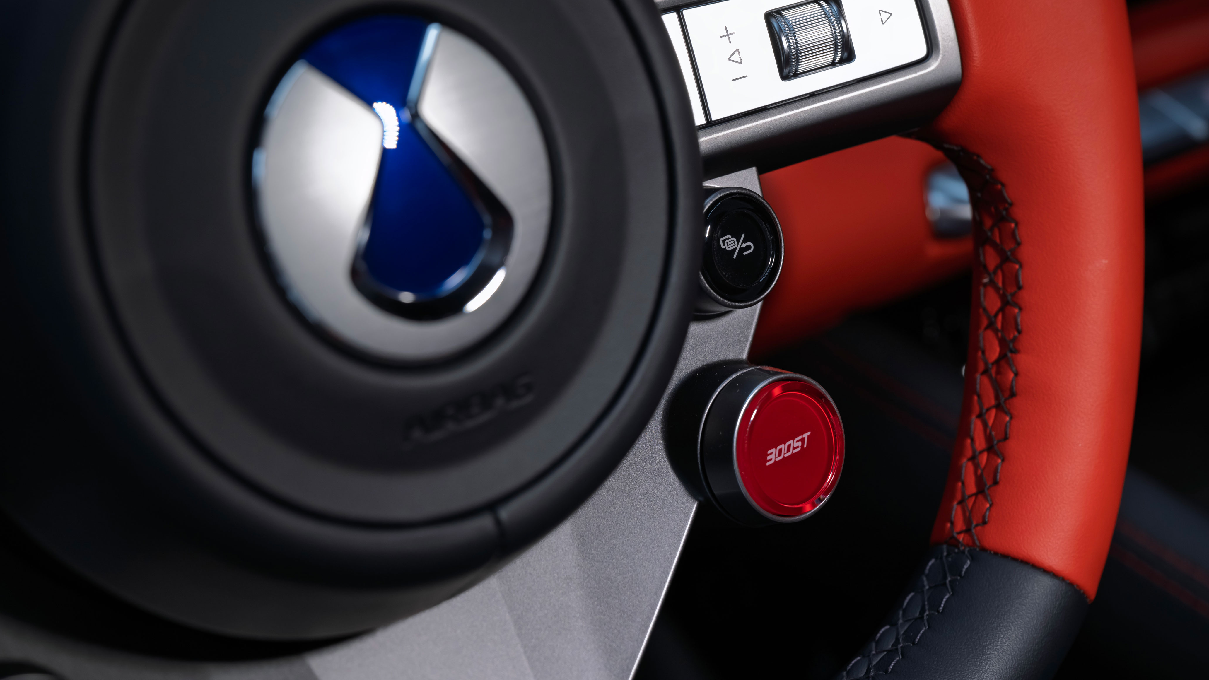 Denza Z - steering wheel detail
