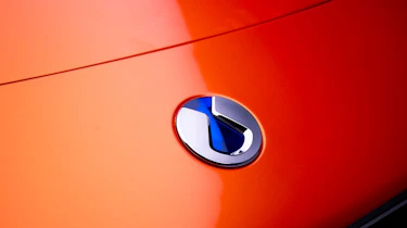 Denza Z - badge