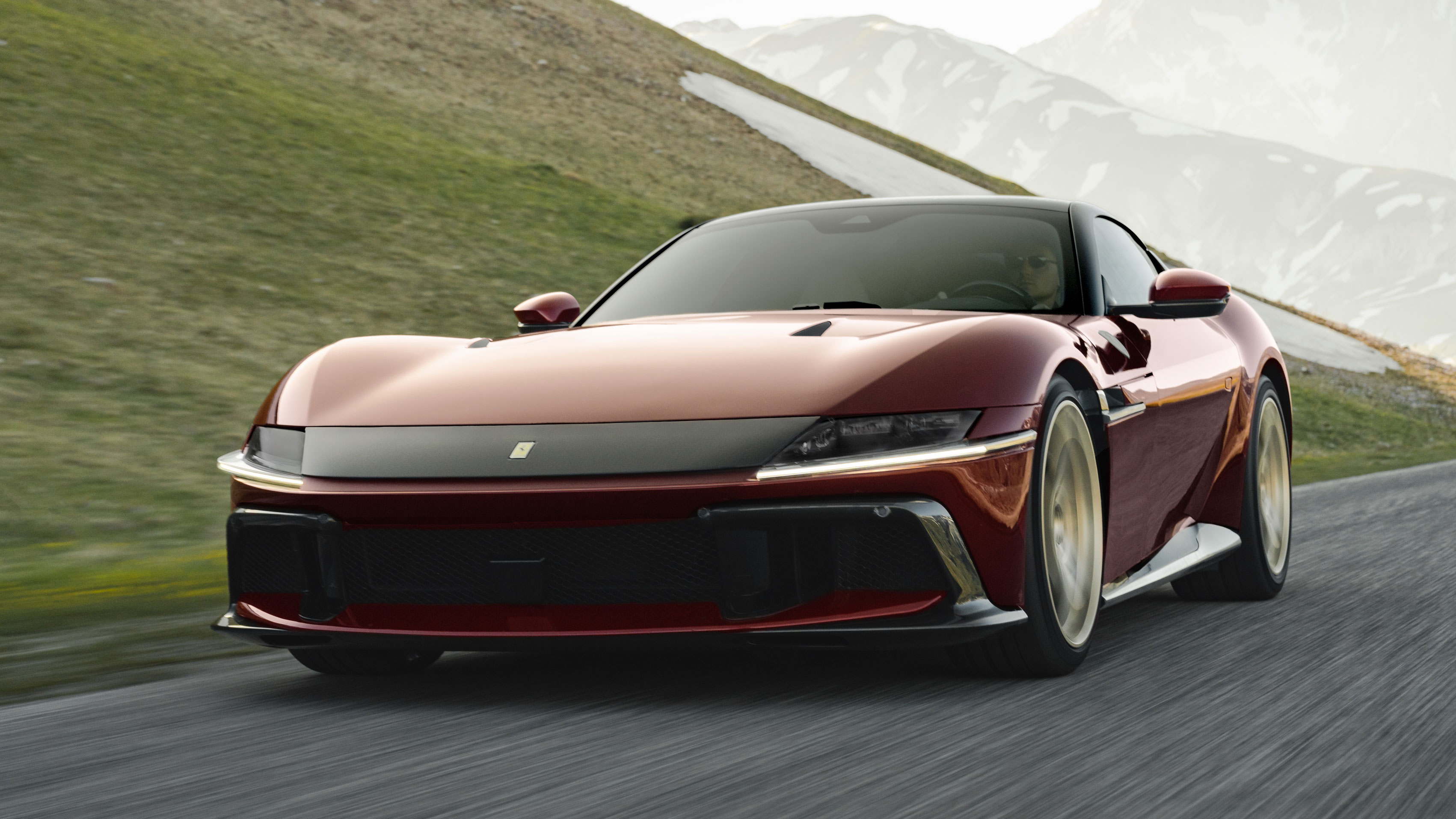 Ferrari 12Cilindri Manuale - front