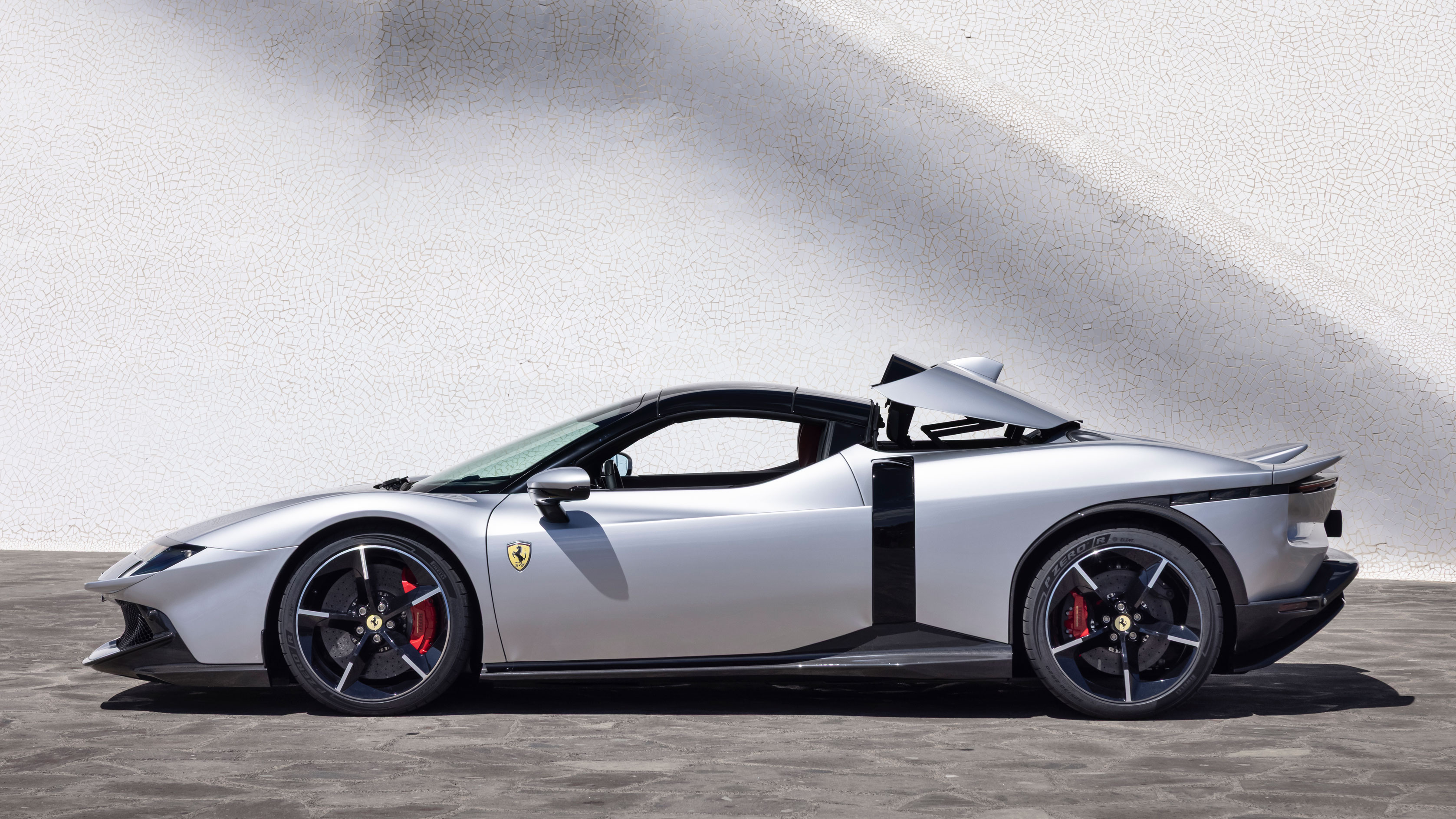 Ferrari 849 Testarossa Spider - roof closed