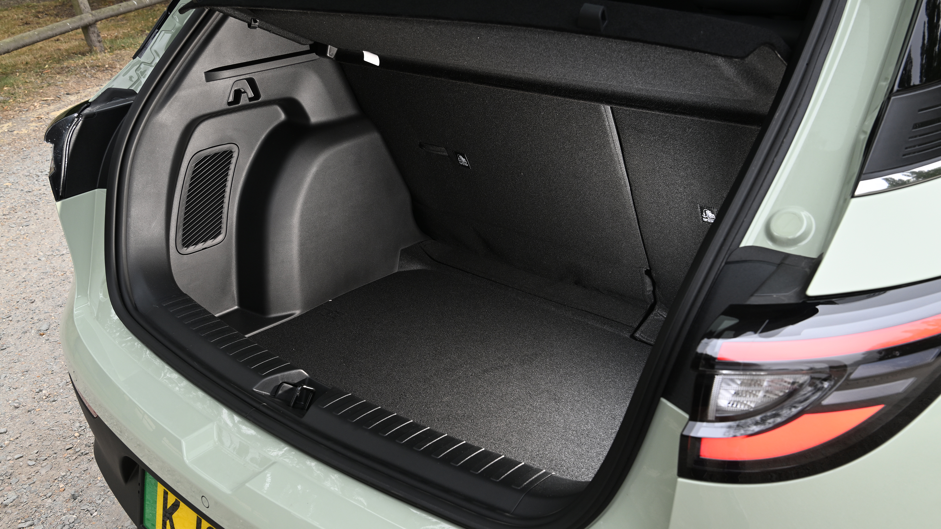 New Geely EX2 - boot 