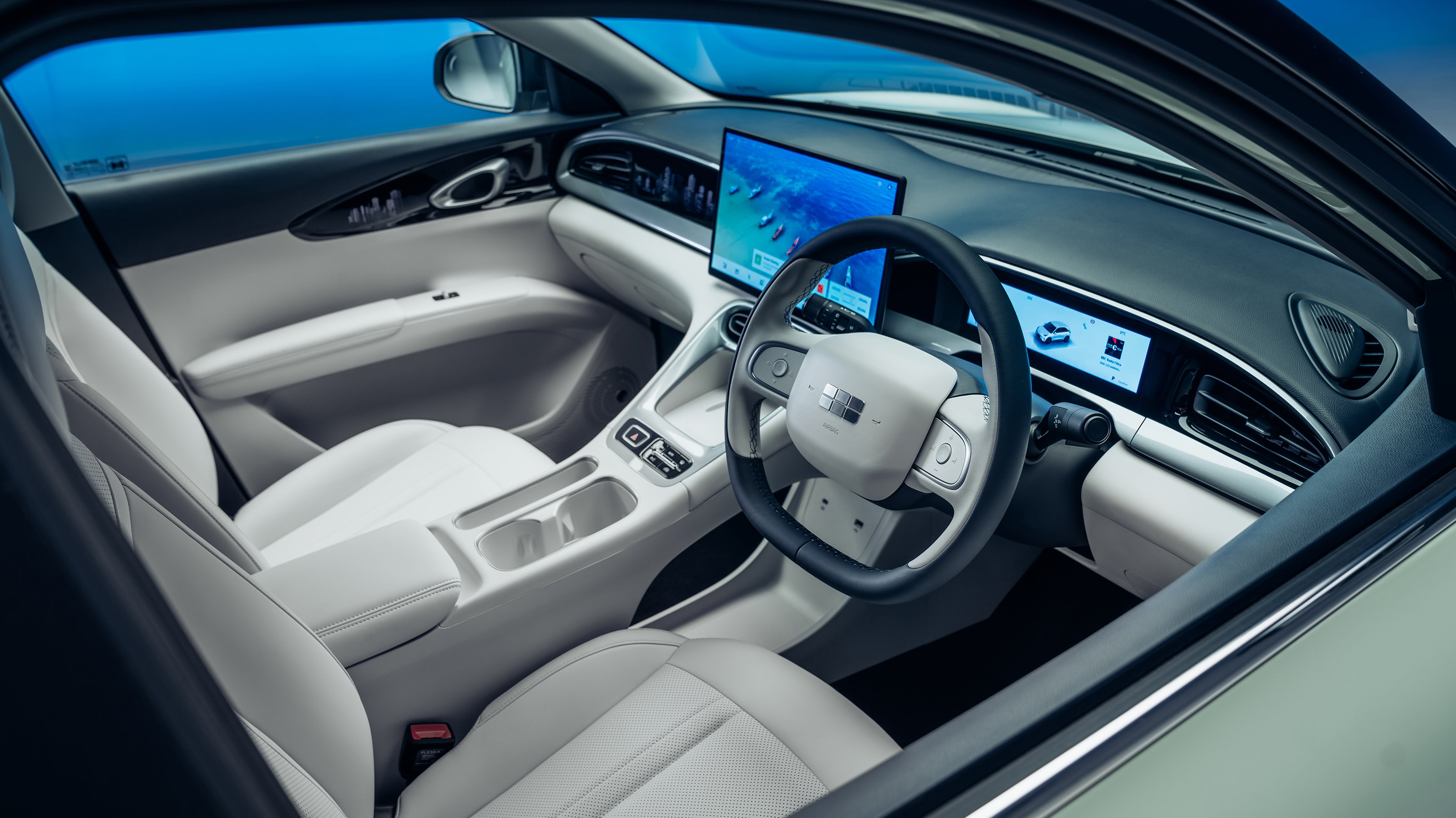 Geely EX2 interior