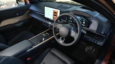 Lexus ES UK - dash