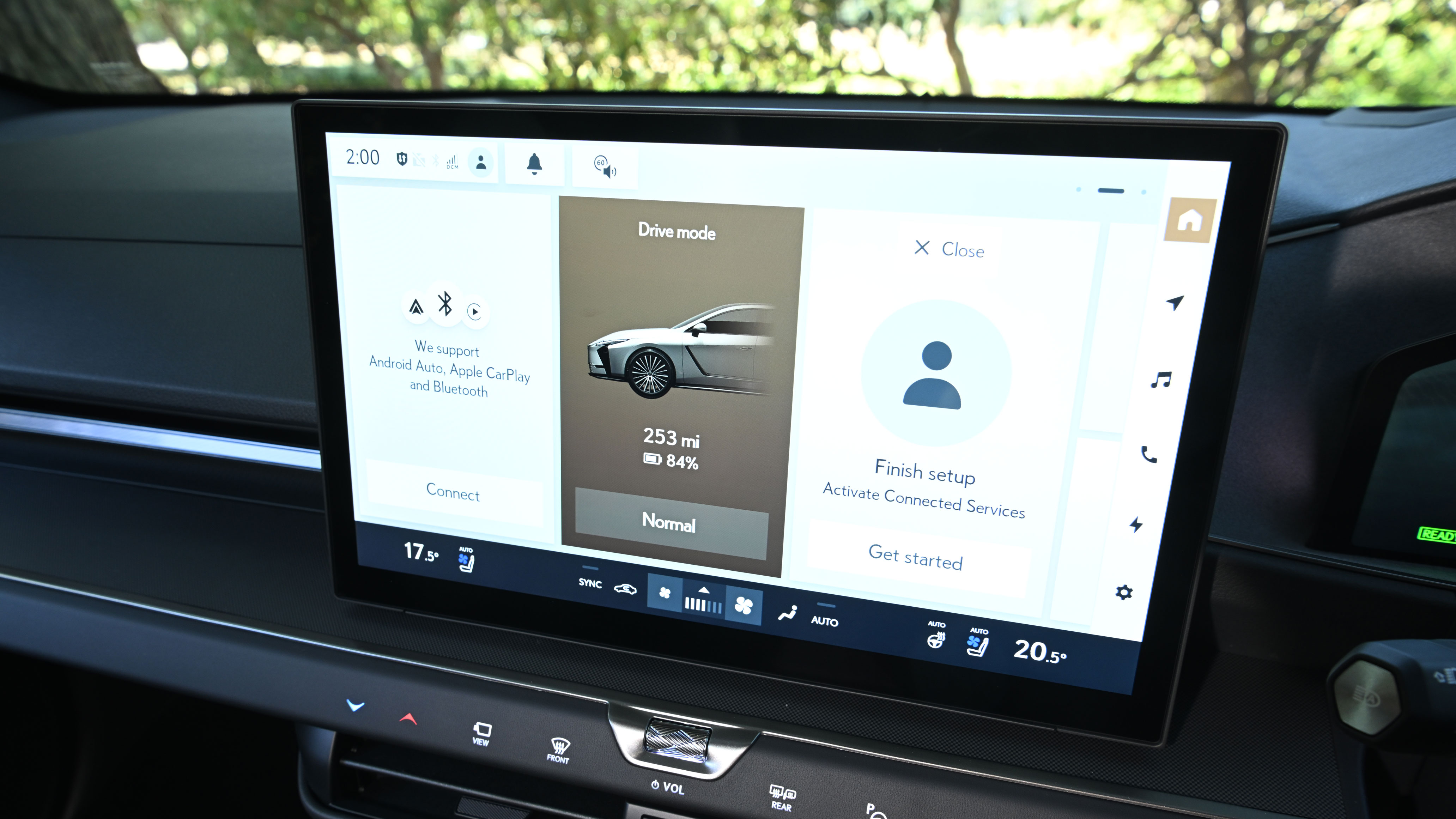 Lexus ES UK - screen