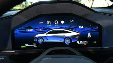 Lexus ES UK - dials