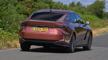 Lexus ES UK - rear cornering
