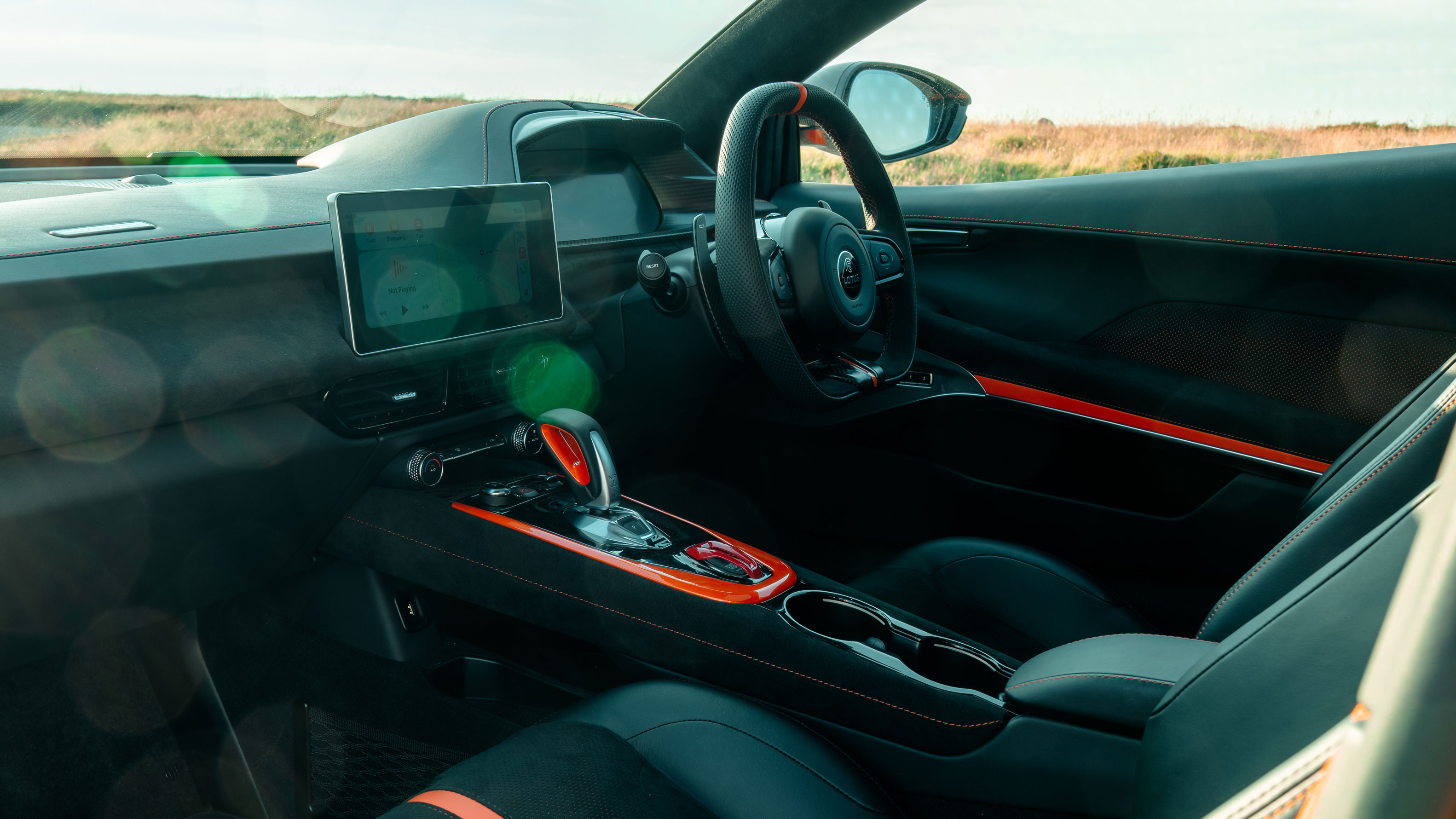 Lotus Emira 420 Sport - interior