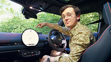 MINI Aceman SE Exclusive - Tom with screen