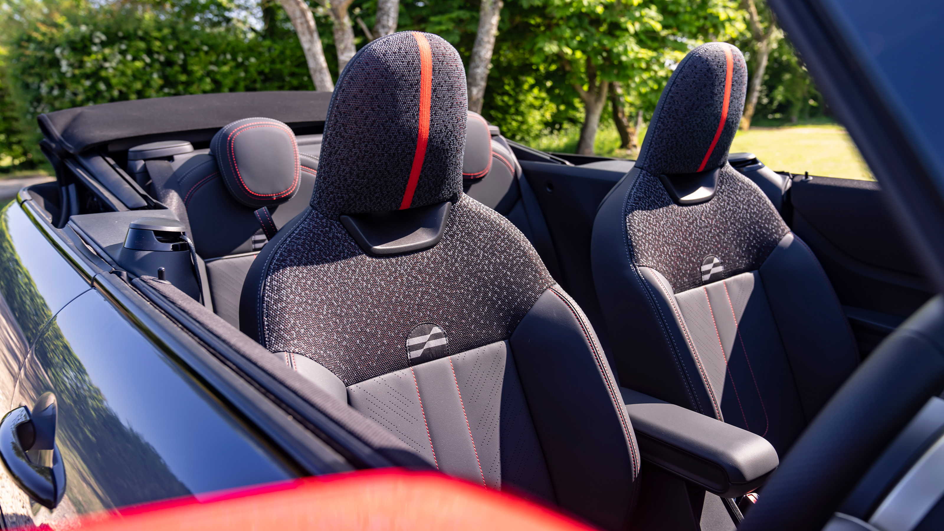 MINI Cooper Convertible - seats